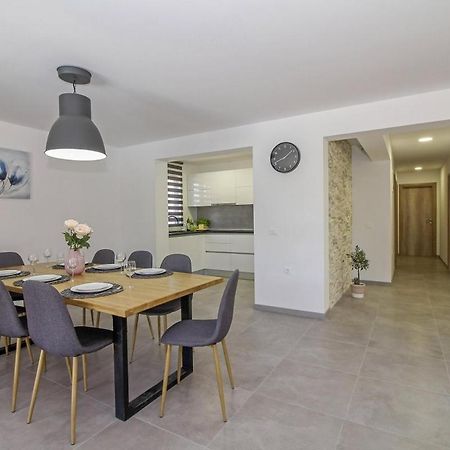 Villa Natascha In Pamici - Haus Fuer 6 Personen Žminj Esterno foto